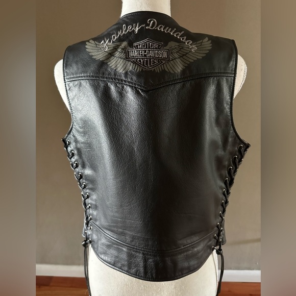Harley Davidson Leather Vest Woman’s - Picture 2 of 8